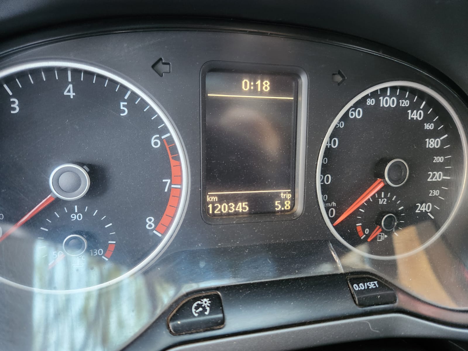 Volkswagen Suran Foto #6