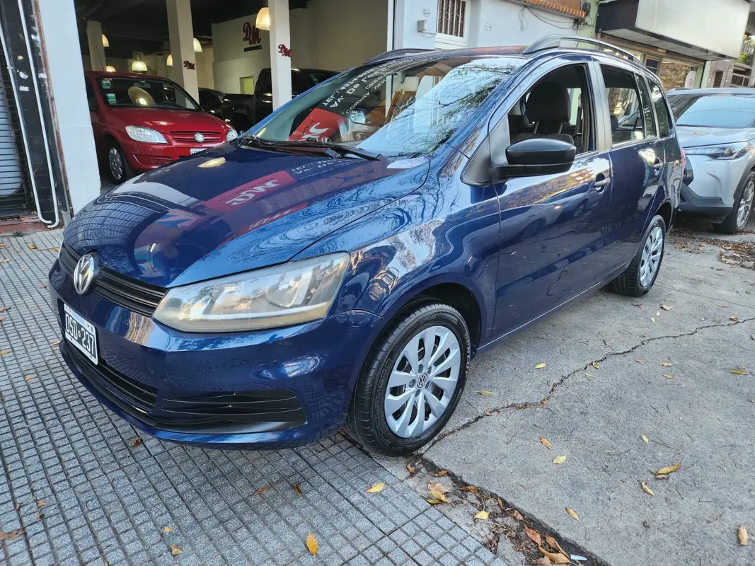 Volkswagen Suran Foto #0