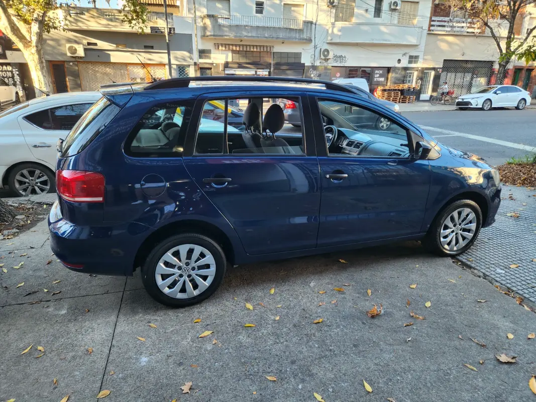 Volkswagen Suran Foto #4