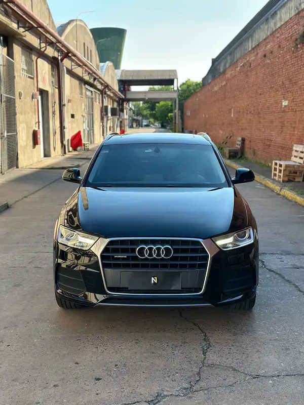 Audi Q3 Foto #3