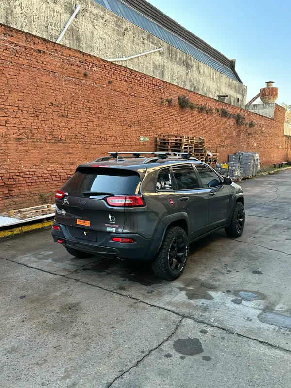 Jeep Cherokee Foto #4