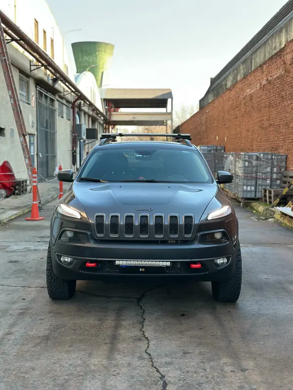 Jeep Cherokee Foto #6
