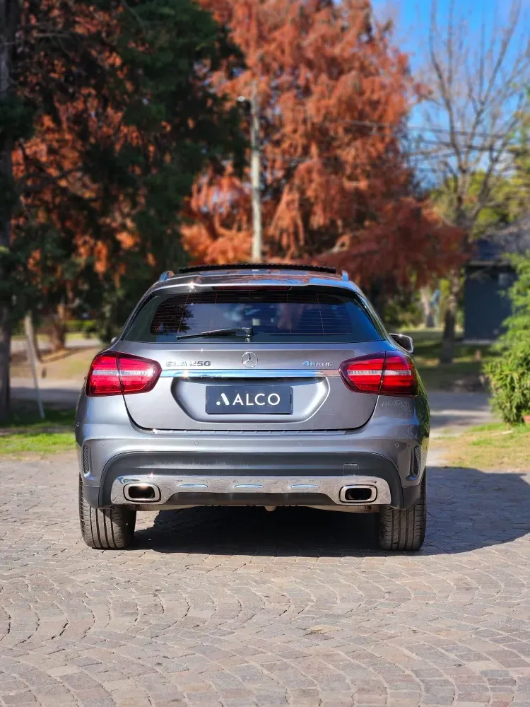 Mira esta publicación de Mercedes Benz GLA