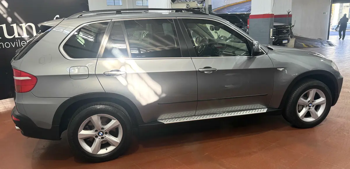 Mira esta publicación de BMW X5