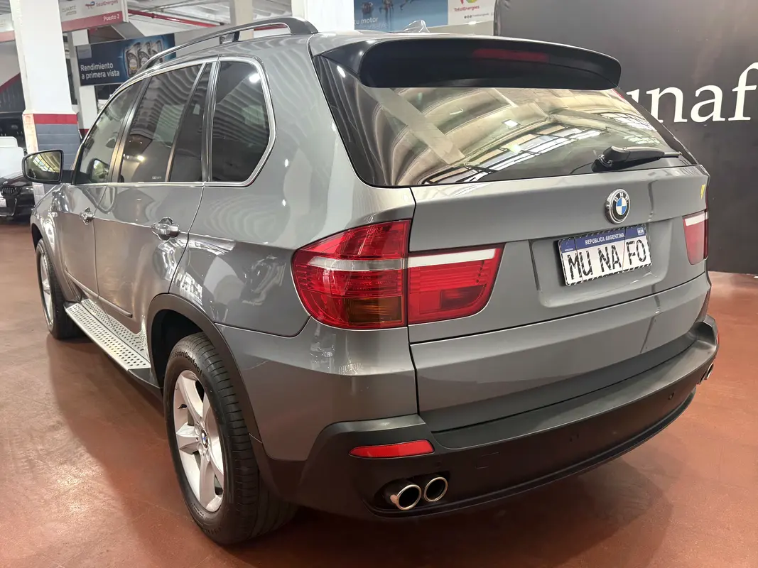 Mira esta publicación de BMW X5