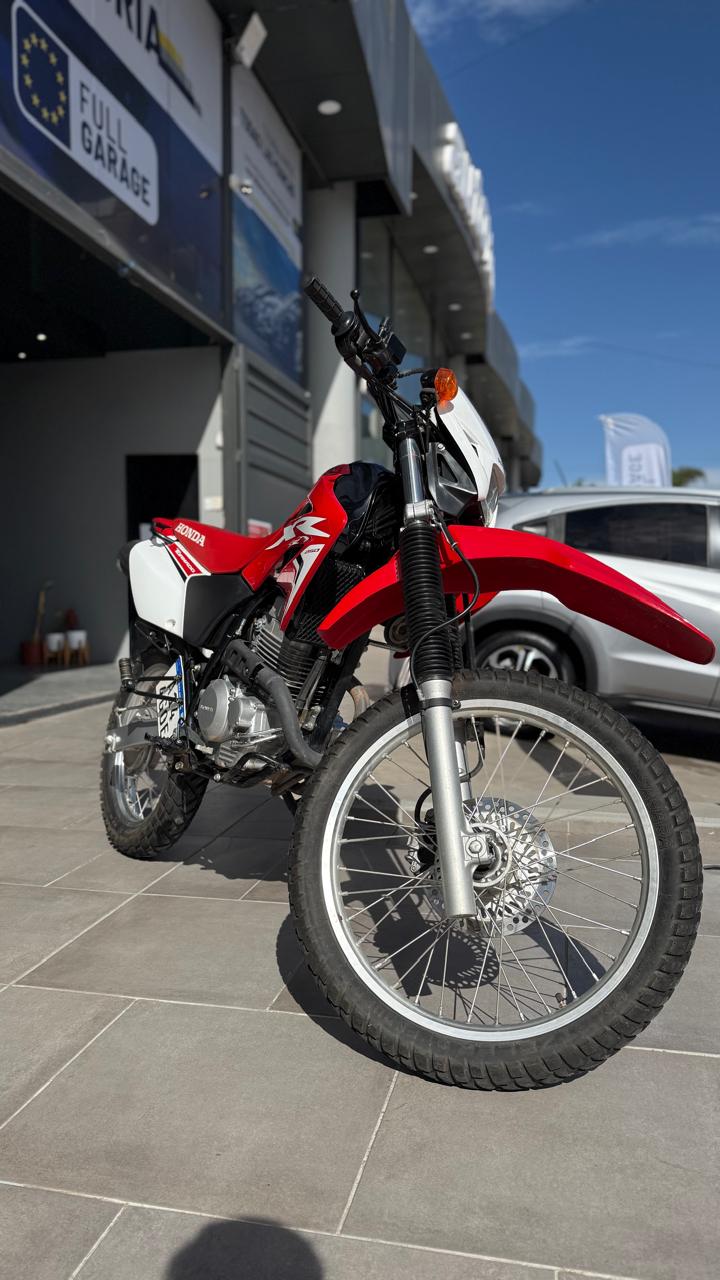 Mira esta publicación de Honda XR 250 Tornado