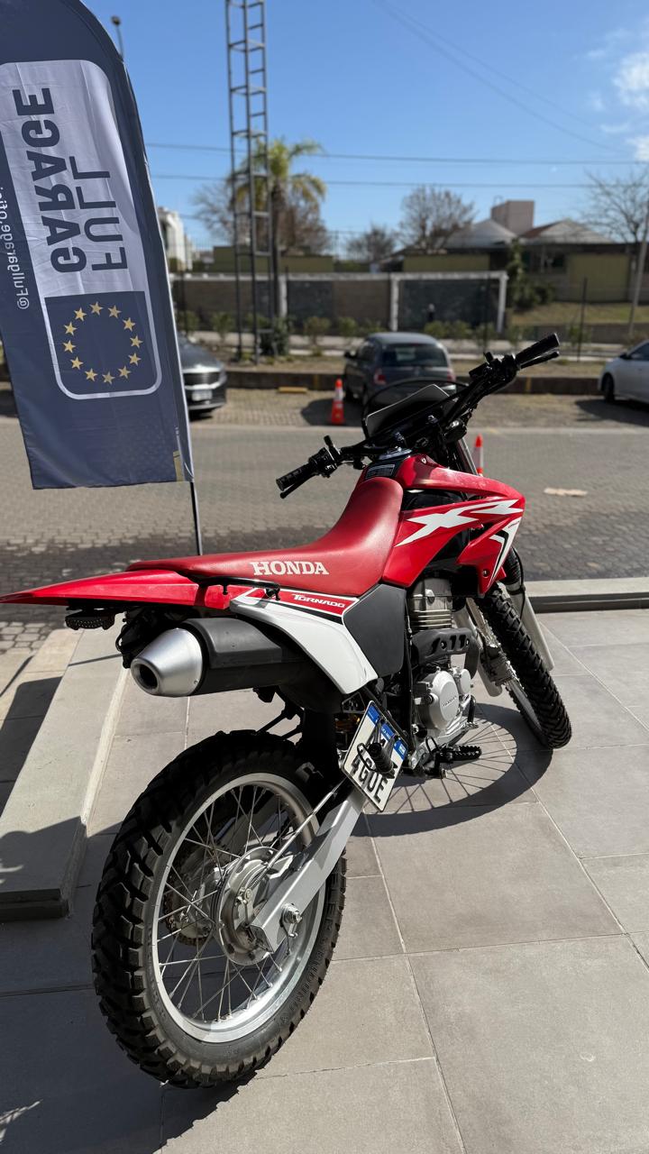 Mira esta publicación de Honda XR 250 Tornado