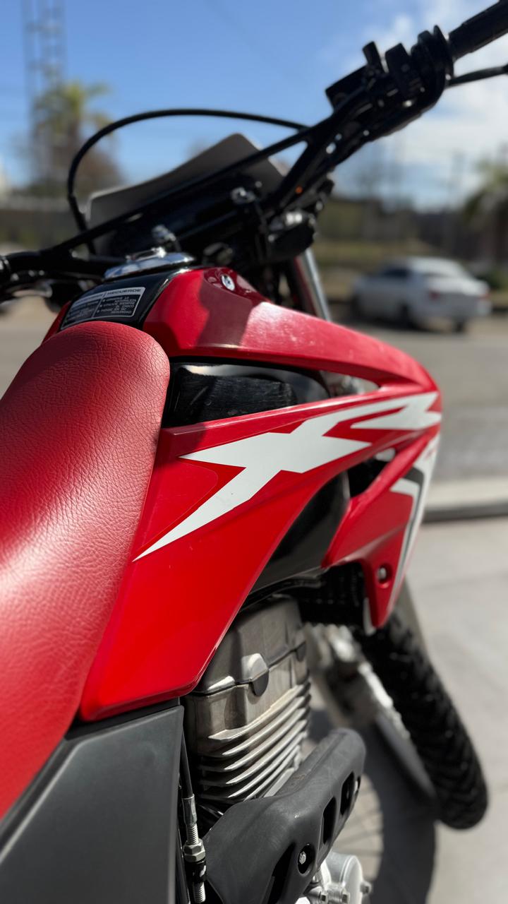 Mira esta publicación de Honda XR 250 Tornado