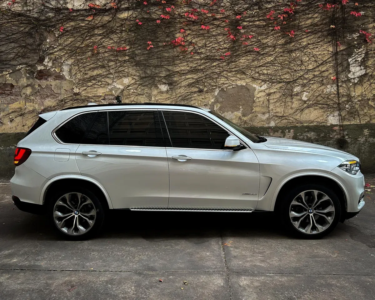 Mira esta publicación de BMW X5