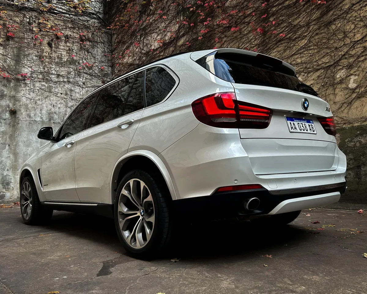 Mira esta publicación de BMW X5