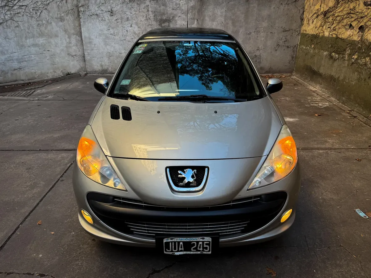 Mira esta publicación de Peugeot 207 Compact