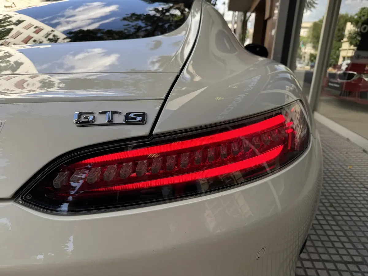 Mira esta publicación de Mercedes Benz GT