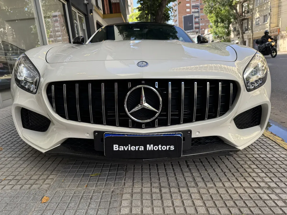 Mira esta publicación de Mercedes Benz GT
