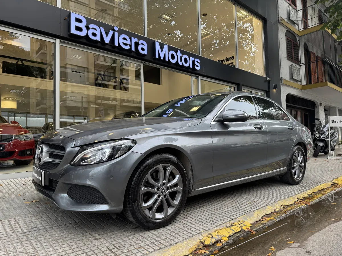 Mira esta publicación de Mercedes Benz Clase C