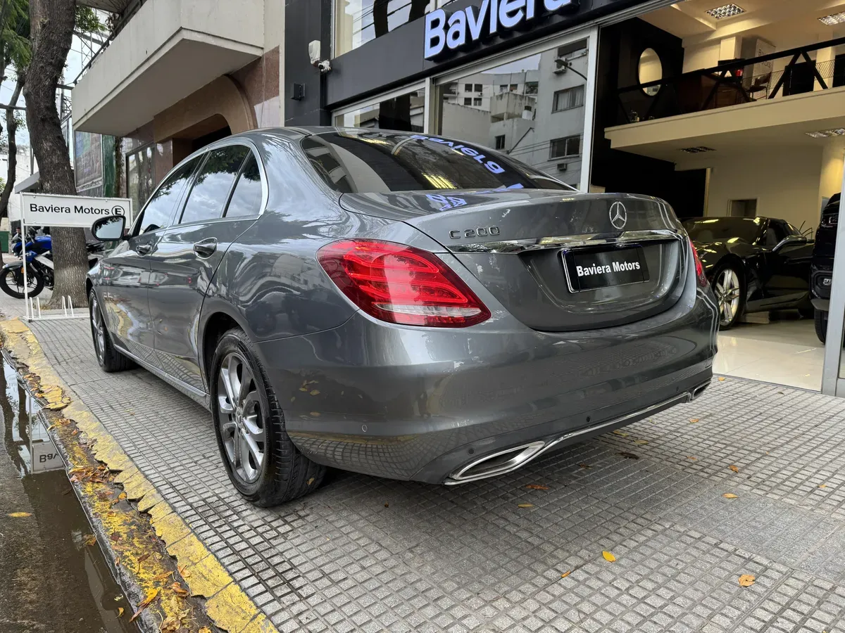 Mira esta publicación de Mercedes Benz Clase C