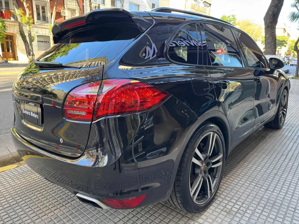 Mira esta publicación de Porsche Cayenne