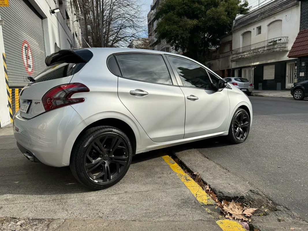 Mirá esta publicación de Peugeot 208