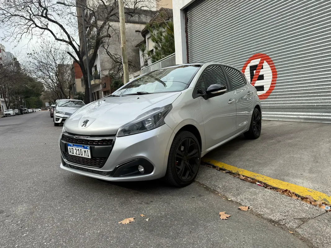 Mirá esta publicación de Peugeot 208