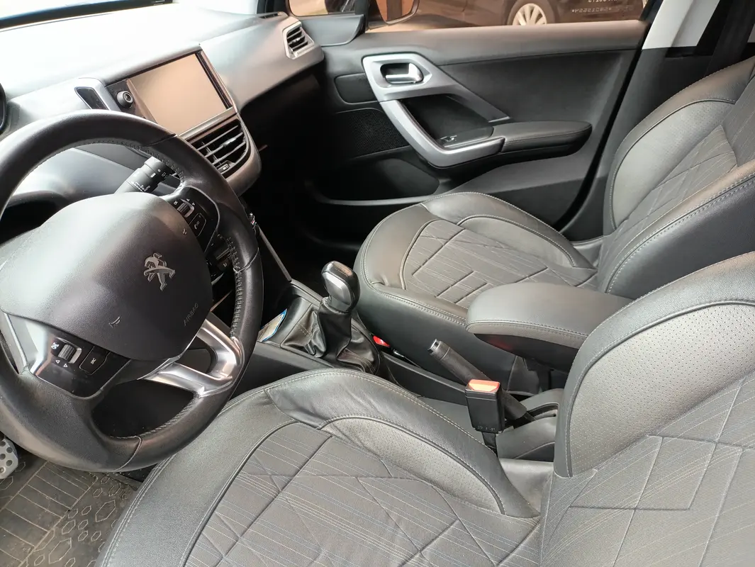 Mirá esta publicación de Peugeot 208