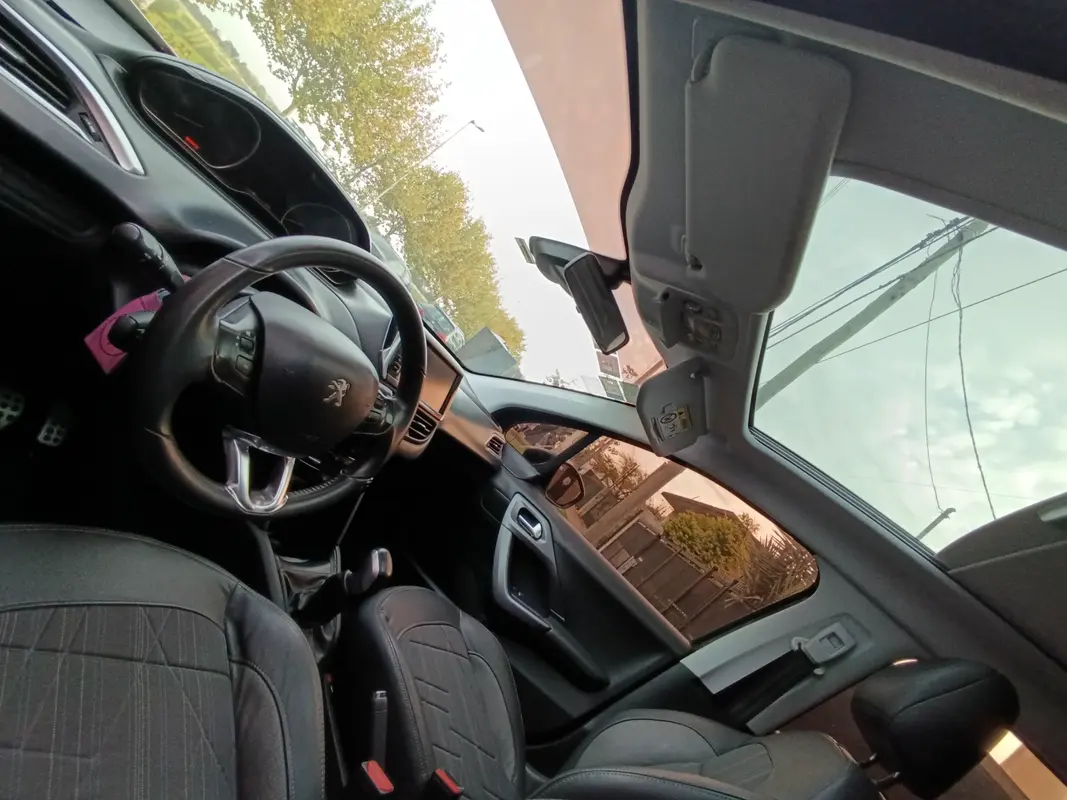 Mirá esta publicación de Peugeot 208