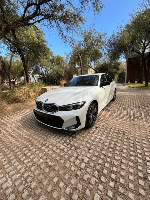 Mira esta publicación de BMW Serie 3