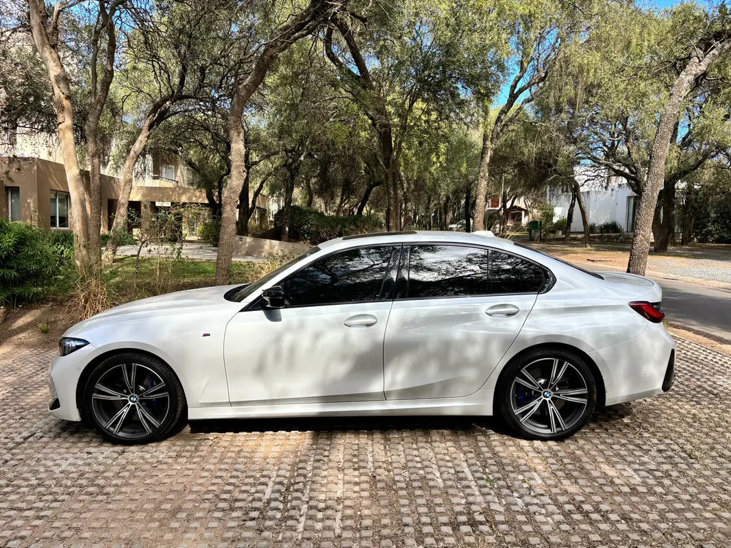 Mira esta publicación de BMW Serie 3