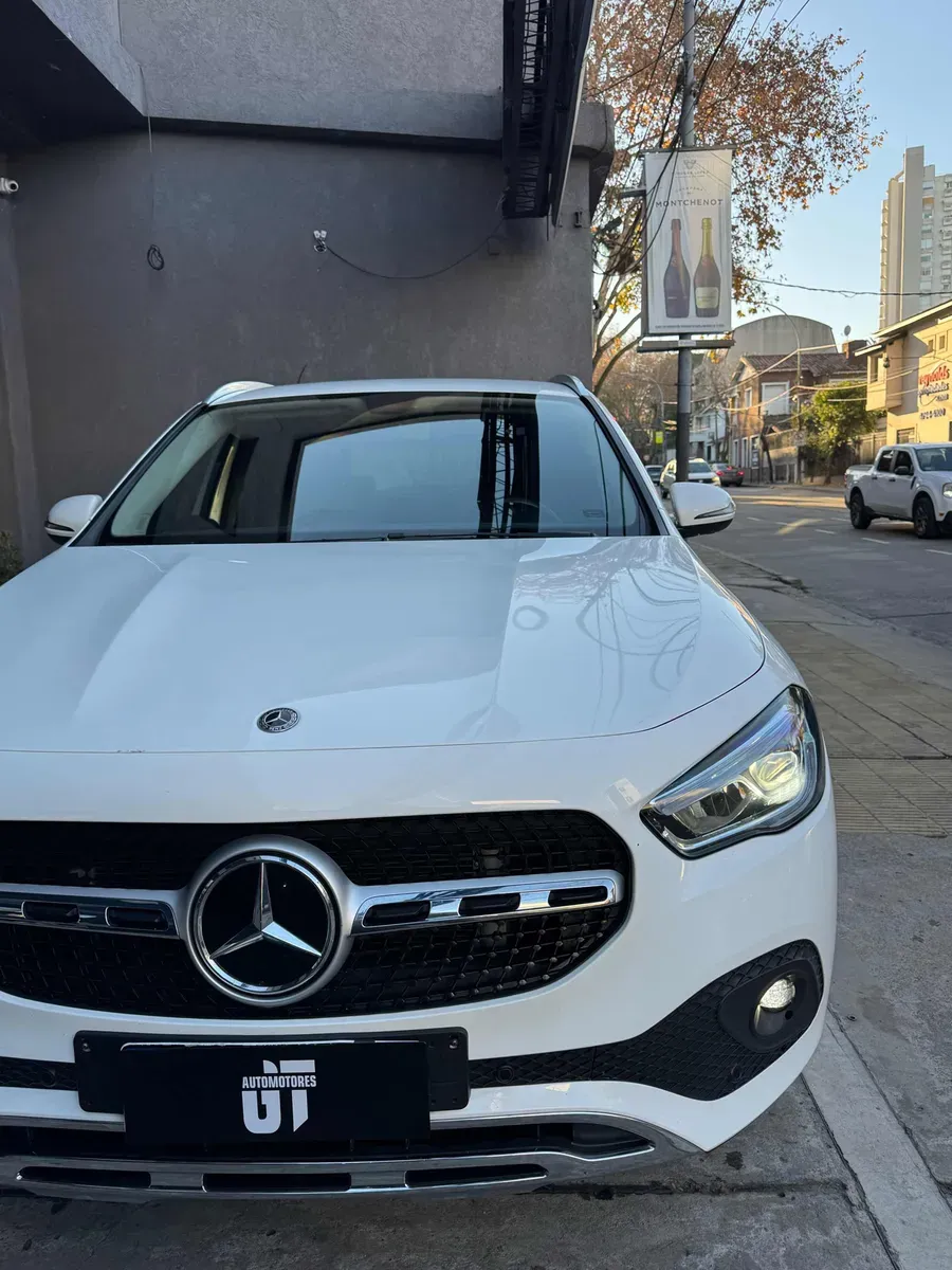 Mira esta publicación de Mercedes Benz GLA