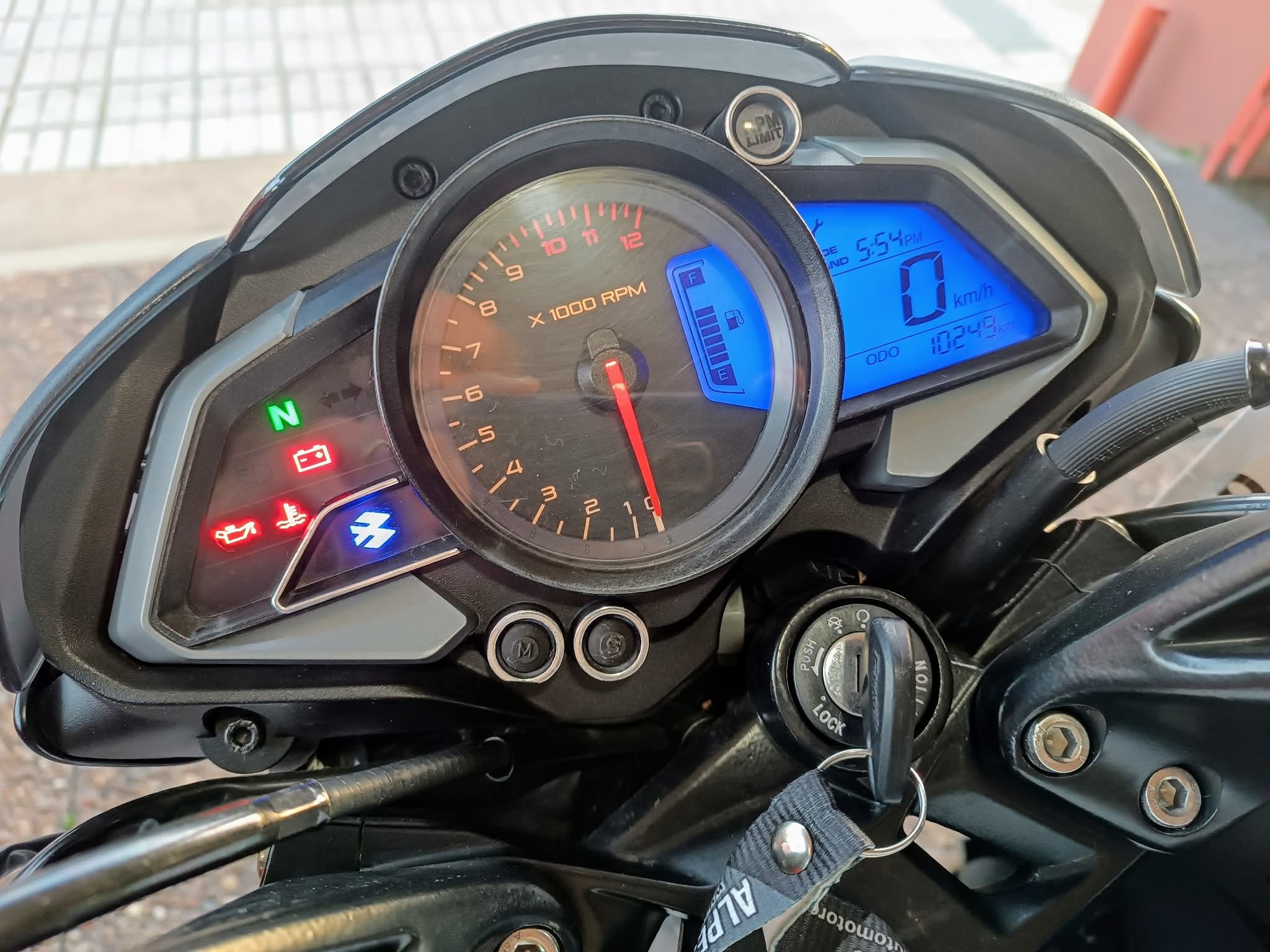 Mira esta publicación de Bajaj Rouser 200 NS