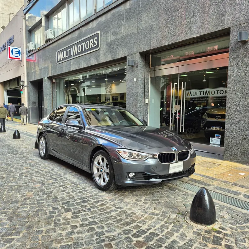 Mira esta publicación de BMW Serie 3 2013 en Motordil