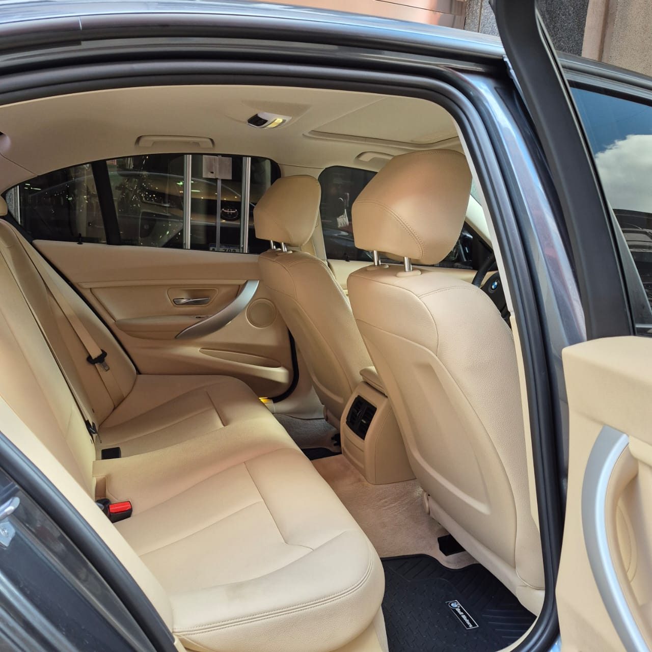 Mira esta publicación de BMW Serie 3 2013 en Motordil