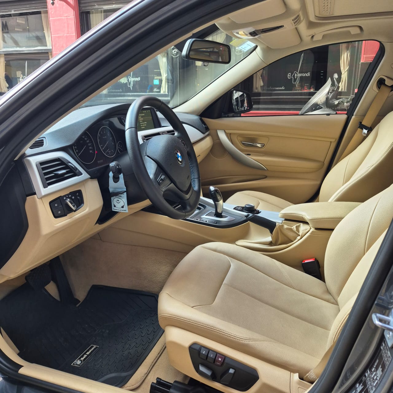 Mira esta publicación de BMW Serie 3 2013 en Motordil