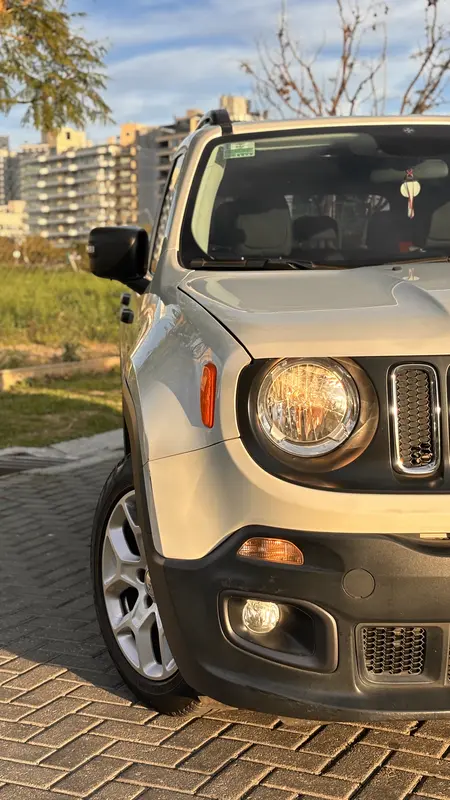 Mirá esta publicación de Jeep Renegade