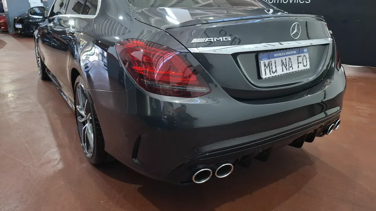 Mira esta publicación de Mercedes Benz Clase C