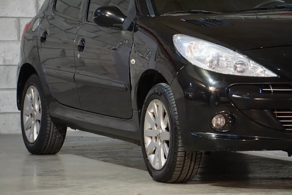 Mira esta publicación de Peugeot 207 Compact