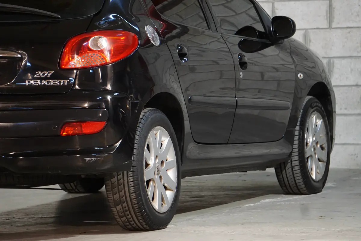 Mira esta publicación de Peugeot 207 Compact