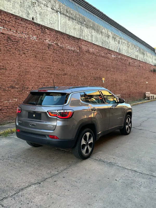 Mirá esta publicación de Jeep Compass