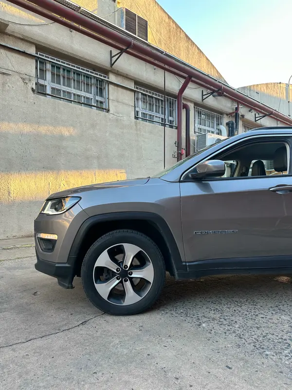 Mirá esta publicación de Jeep Compass