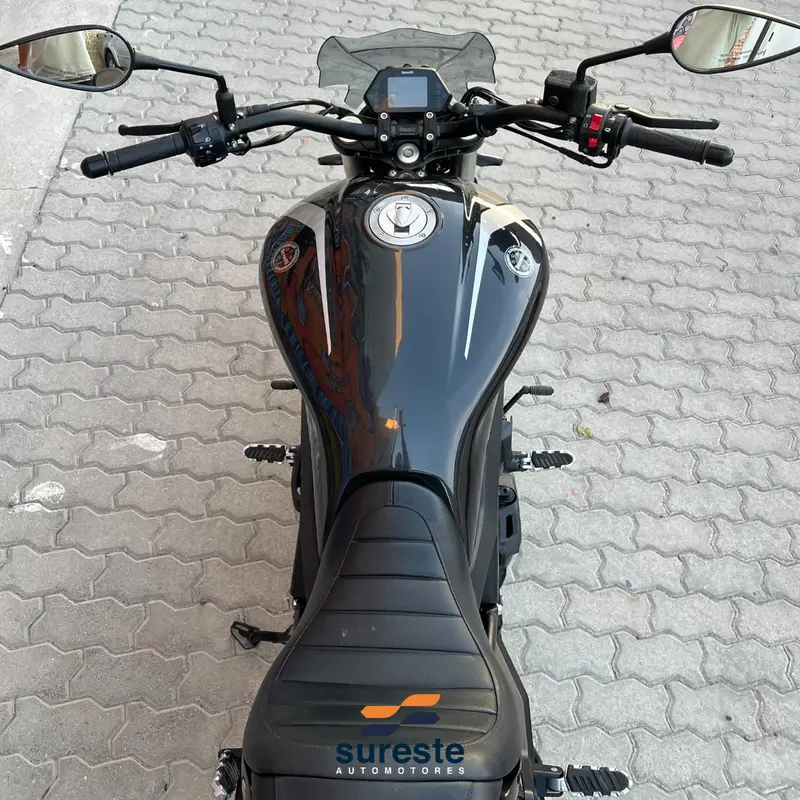 Mira esta publicación de Benelli Cruiser 502 C 2022 en Motordil