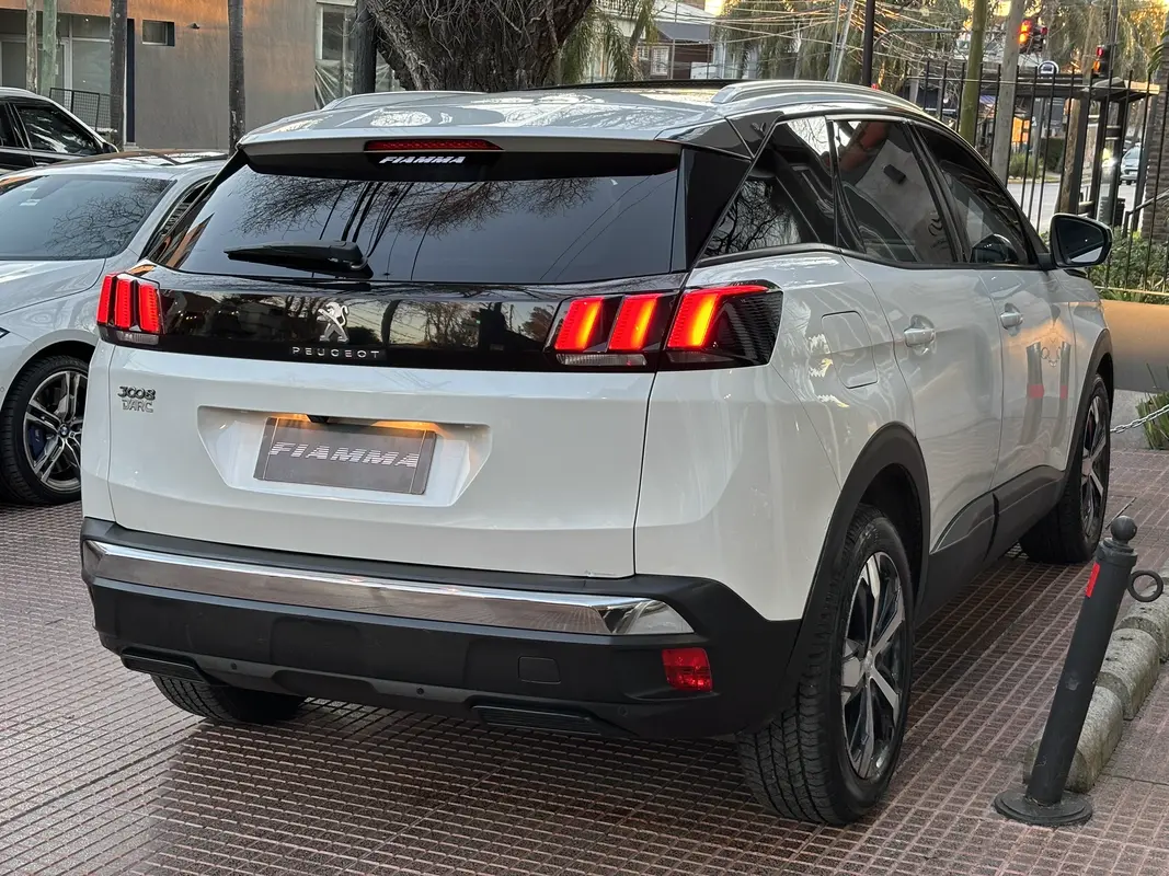 Mira esta publicación de Peugeot 3008