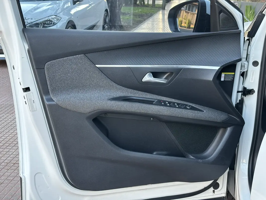 Mira esta publicación de Peugeot 3008