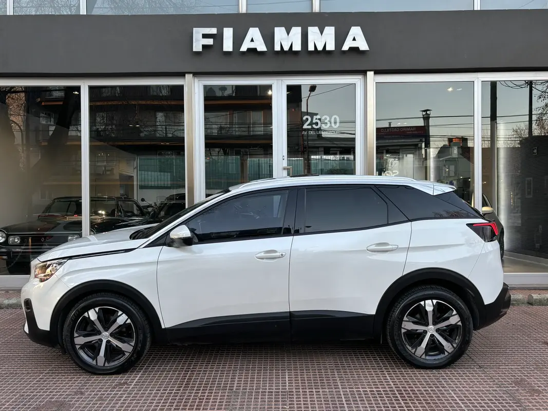 Mira esta publicación de Peugeot 3008