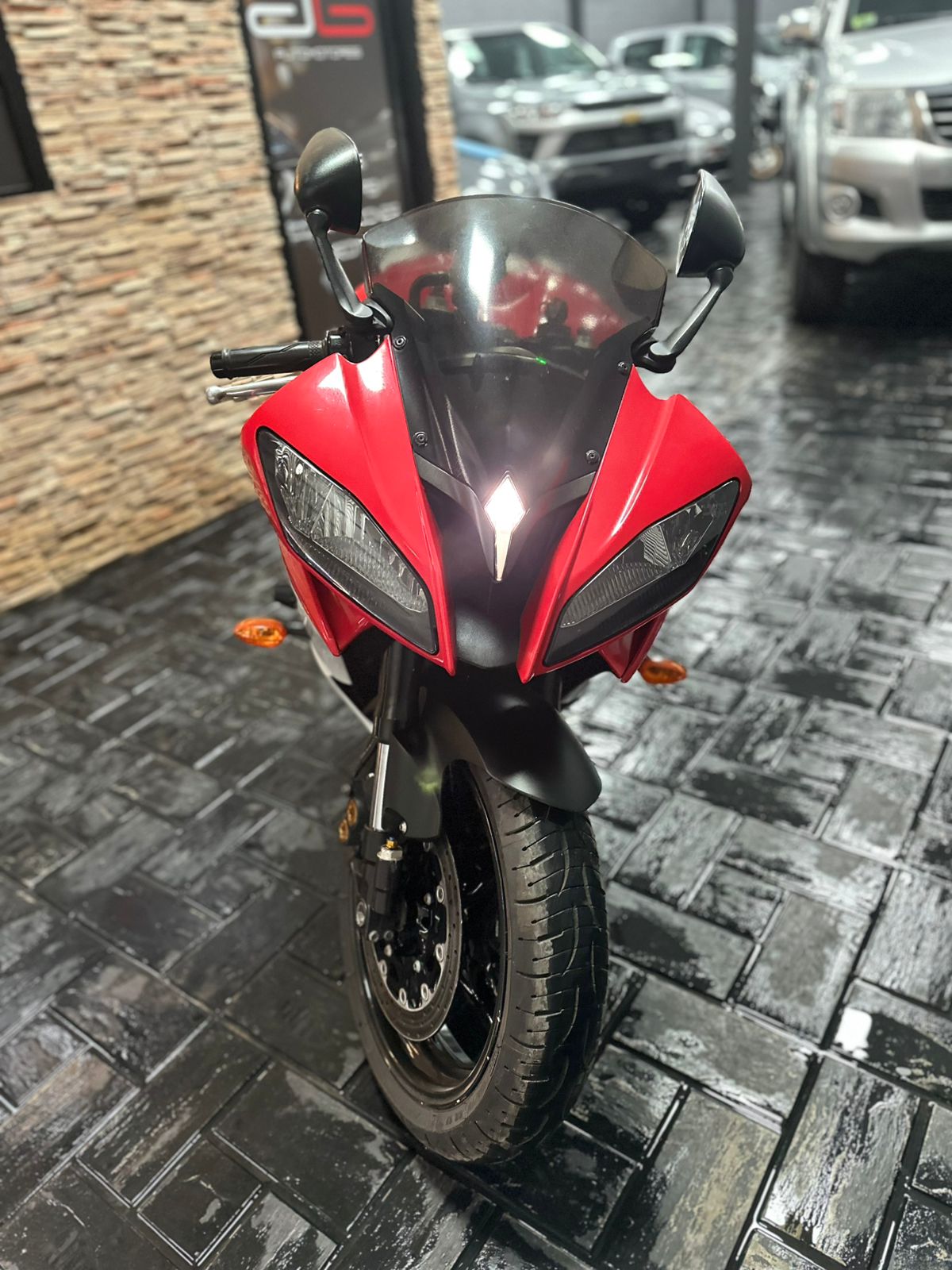 Mira esta publicación de Yamaha 600 Yzf R 6 2009 en Motordil