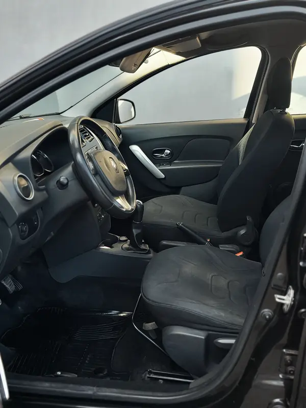 Mira esta publicación de Renault Sandero II 2016 en Motordil