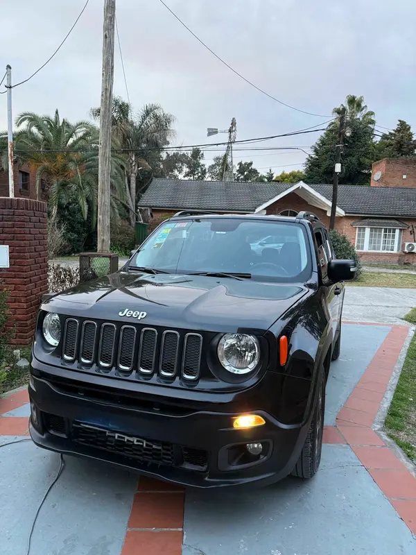 Mirá esta publicación de Jeep Renegade
