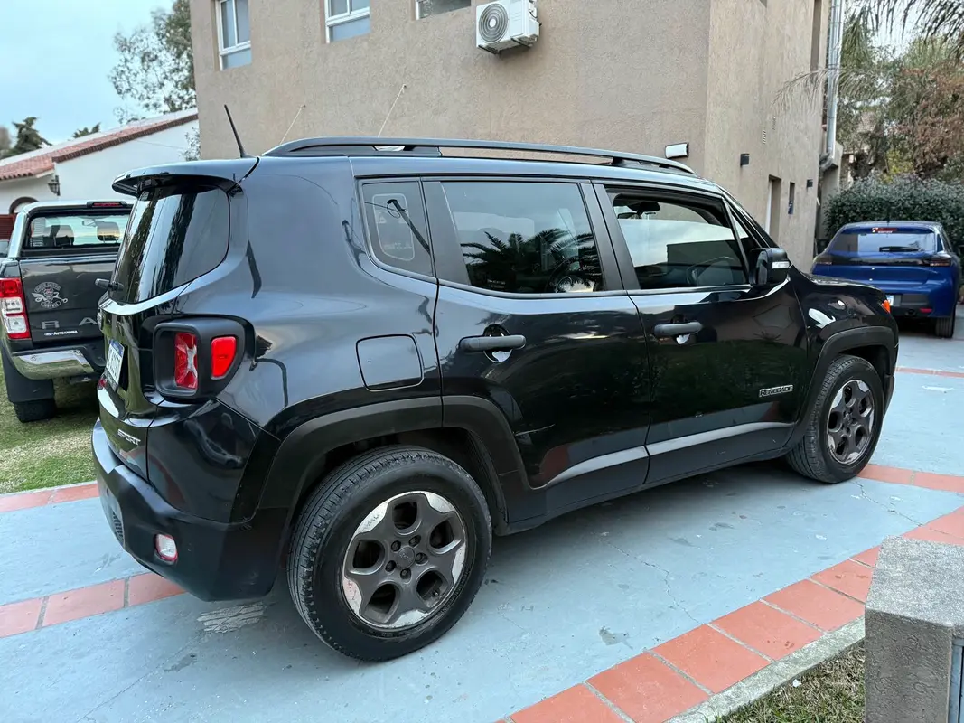 Mirá esta publicación de Jeep Renegade