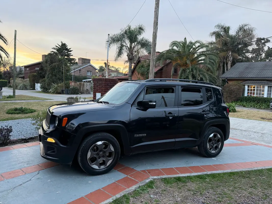 Mirá esta publicación de Jeep Renegade