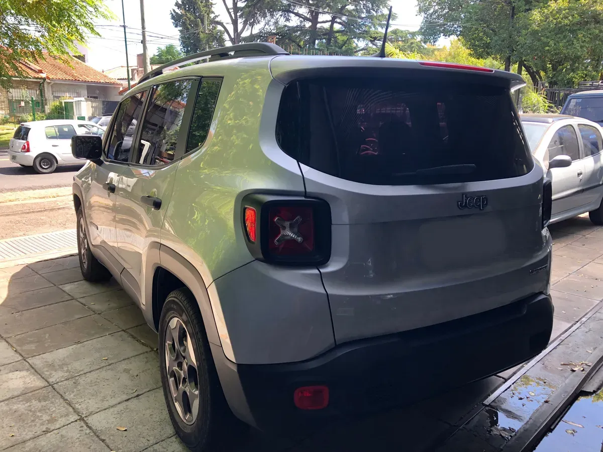 Mirá esta publicación de Jeep Renegade