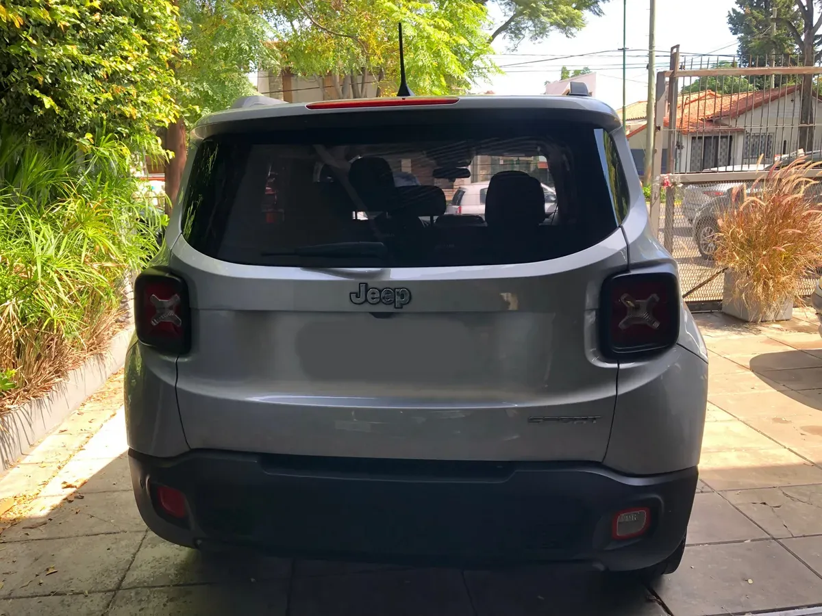 Mirá esta publicación de Jeep Renegade
