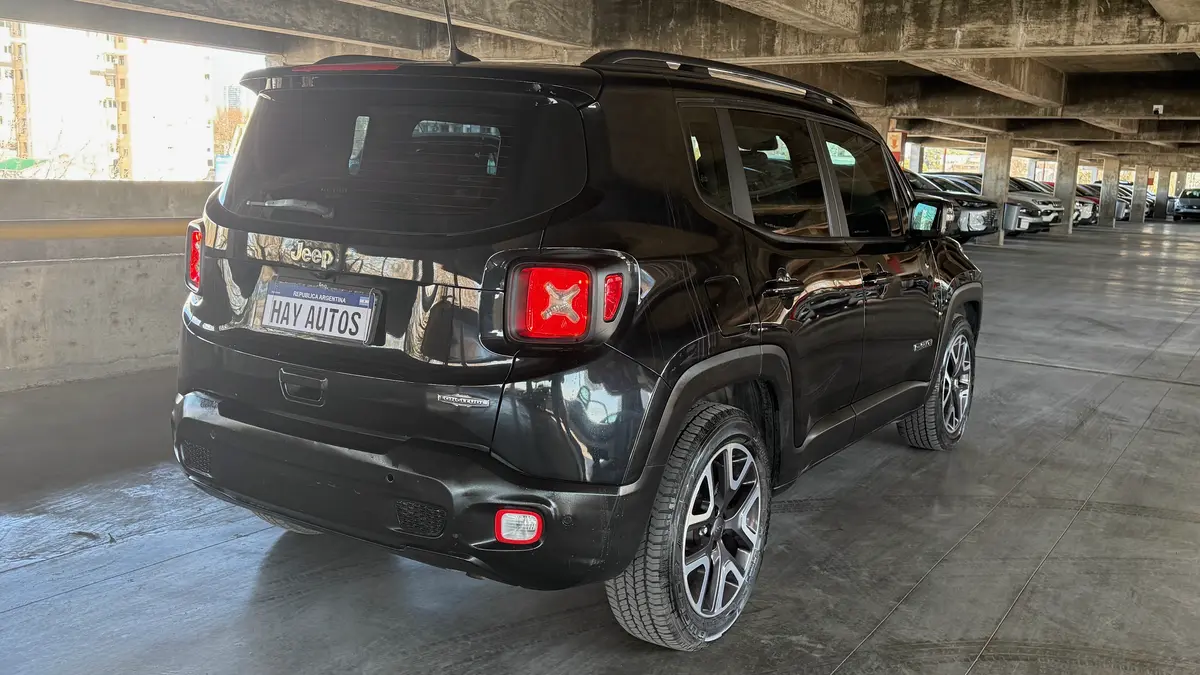 Mirá esta publicación de Jeep Renegade