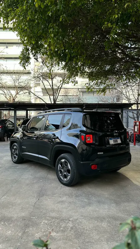 Mirá esta publicación de Jeep Renegade